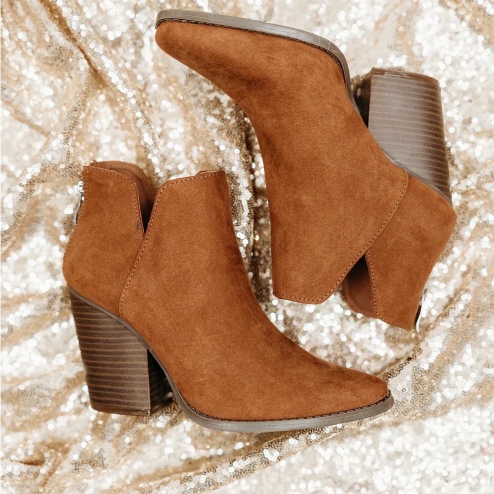 Chestnut Booties Suede